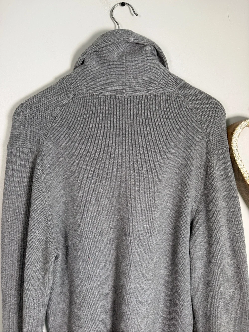 Michael Kors Men's Large Grey Shawl Collar Ribbed Knit Sweater Pullover